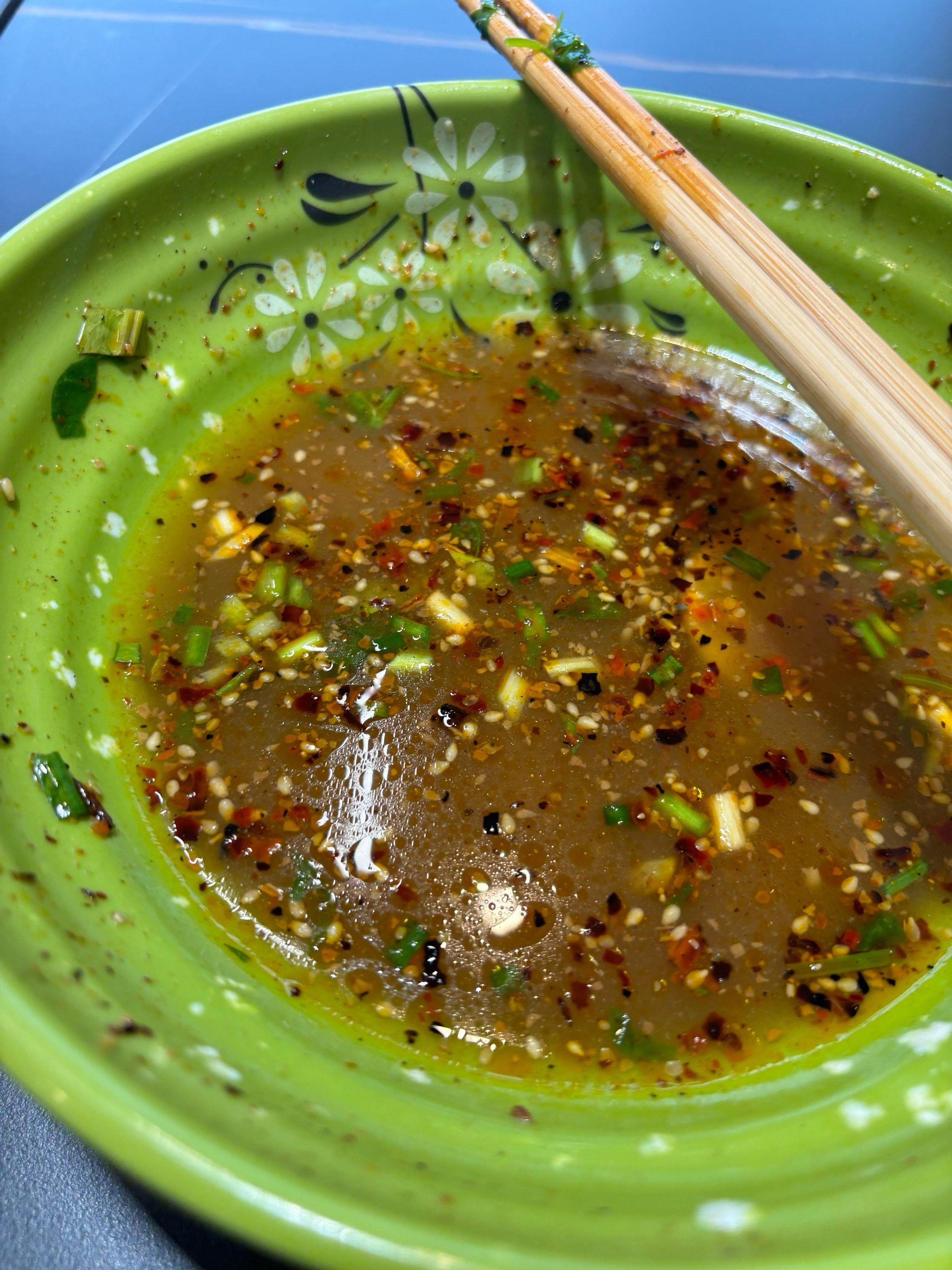 「曼嘎拉•傣家鲜牛肉撒撇米线