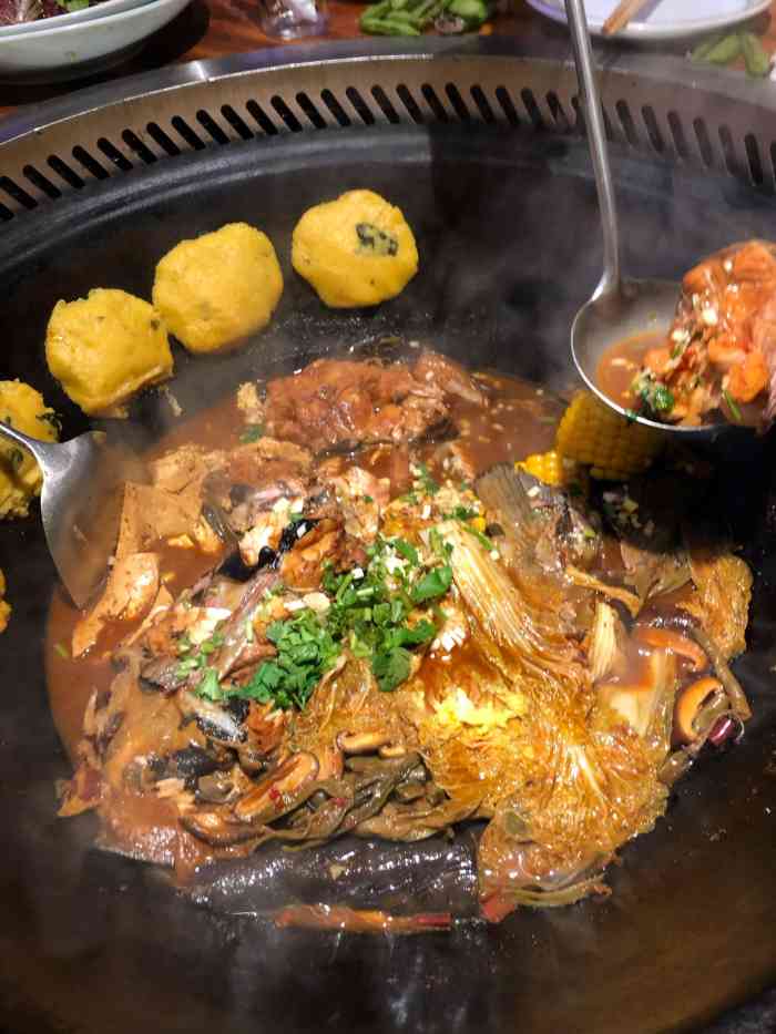 鸽子刘铁锅炖鱼(长兴路店)-"没想到家附近还有一家这么好吃的铁锅炖