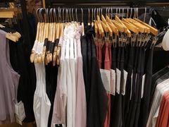 -lululemon(上海浦东IFC店)