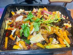 -干老庆贵州留一手烤鱼·地摊火锅(财经大学店)