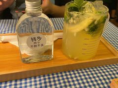 双柠檬薄荷气泡水-荏苒