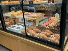 面包甜点陈列柜-仟吉(星汇维港店)