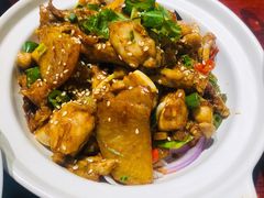 美味岩牛蛙煲-北平食府(马鞍山路店)