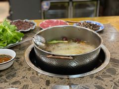 -乳仔牛牦牛汤锅 烤羊排(松潘古城店)