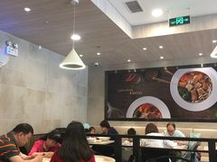 大堂-康师傅私房牛肉面(马泉营奥莱店)