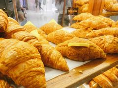 焦糖牛角包-PAPER STONE BAKERY(天环店)