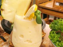 菠萝桃子冰沙-Ohkajhu Organic Farm Sansai