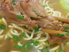 红烧鸡腿-许记大碗皮肚面馆(三条巷店)