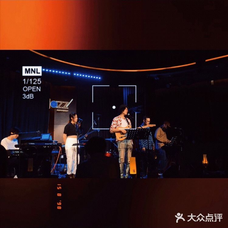 林肯爵士乐上海中心打卡 - 光速乐队