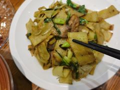 -黄泥岗·地道湖北菜(奥特莱斯店)