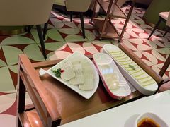 -洪氏嗨捞·广东猪肚鸡·椰子鸡火锅(西咸万象城店)