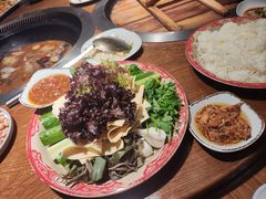 -万里闯关东铁锅炖菜馆(高新旗舰店)