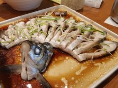 清蒸武昌鱼-莲餐厅·湖北菜·藕汤是头牌(愚园路店)