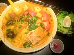 -大头虾越式风味餐厅(光明广场店)