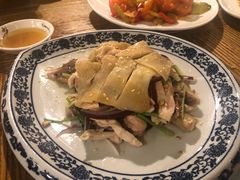 盐焗手撕鸡-彩蝶谷美食廊·粤式经典南番顺·铁板烧烤泰风味(广州长隆酒店)