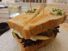 -Mark&Mars Restaurant