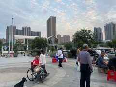 -汉阳火车站(地铁站)