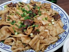 -壹阁胡羊焖饼(特色小吃街店)