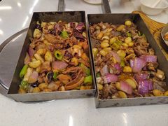 -老东镇啤酒屋海鲜加工·蒸汽海鲜·海鲜烧烤(台东店)