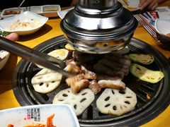 -唯成•韩国炭火烤肉 유성고기