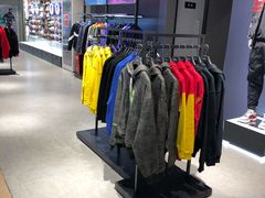 -李宁(西湖银泰城店)
