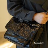 日常系穿搭神器❗️YSL🔜黑色链条邮差包