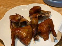 招牌红烧乳鸽-林辉家宴·本地家常菜·头牌清远鸡(先锋店)