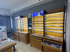 -优医视平价眼镜蔡司依视路折扣工厂店(德胜门店)