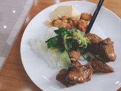 -麦当劳(展览路店)