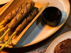 沙爹鸡肉串-Naughty Nuri’s Phuket