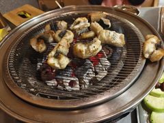 -围炉肉舍•炭烤活鳗•丹东海鲜烤肉(步行街店)