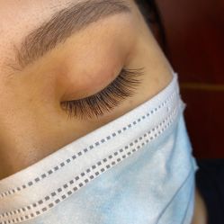 -花岐款式专研健康美甲沙龙