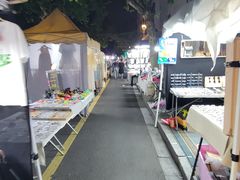 -吴山路夜市