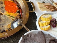 -小天鹅火锅·一线江景洪鼎旗舰店(洪崖洞店)