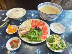 -桥香园云南过桥米线(金马碧鸡店)