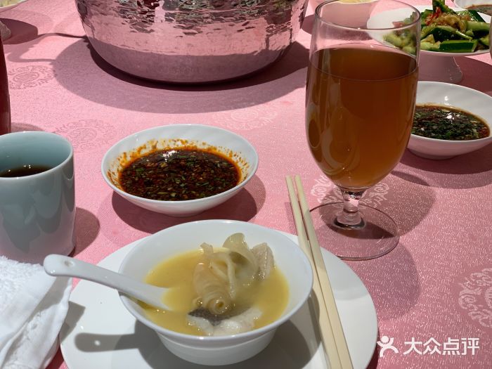 行家海鲜火锅酒家(静安寺店)花胶黄鱼锅图片