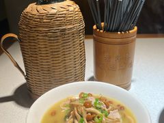 -老萍巷莲花血鸭·萍乡地标江西菜(步行街店)