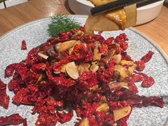 -一朵菌·野生菌探索家火锅(南亚店)
