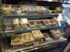 面包甜点陈列柜-老人和饭店(淮海中路店)