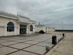 -甘南服务区-停车场