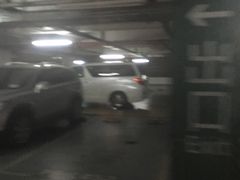 -虹桥火车站-停车场