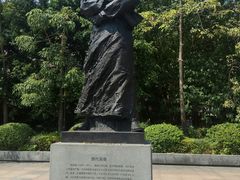 -英雄广场