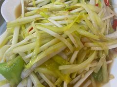 -覃记海鲜美食餐厅