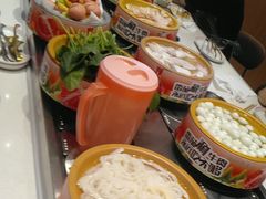 -龍歌自助小火锅(市南金茂湾店)