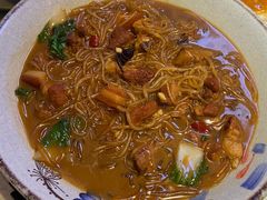 猪肉炖粉条-东北哈尔滨酱骨头馆房掌柜铁锅炖