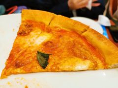 马苏里拉披萨-WOLFGANG PUCK KITCHEN & BAR(迪士尼小镇店)