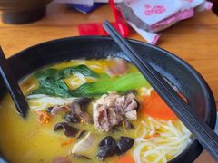 -桥香园过桥米线(国贸店)