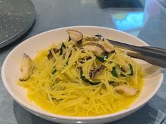 -海派美食·家宴海鲜青岛菜·石锅鲽鱼头(东方城店)