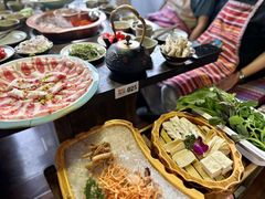 -滇釜火锅·能喝汤的火锅(车公庄店)