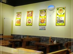 大堂-门框胡同百年卤煮(杨庄路店)